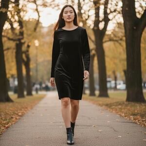 Banana Republic Stretch Velvet Long Sleeve Midi Dress
Size XL NWT